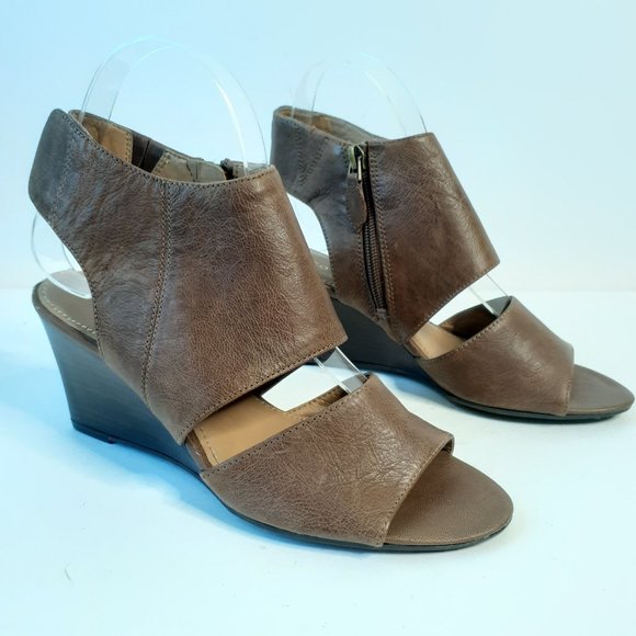 Franco Sarto Shoes - {Franco Sarto} Brown Leather Kressa Wedge Sandal 7